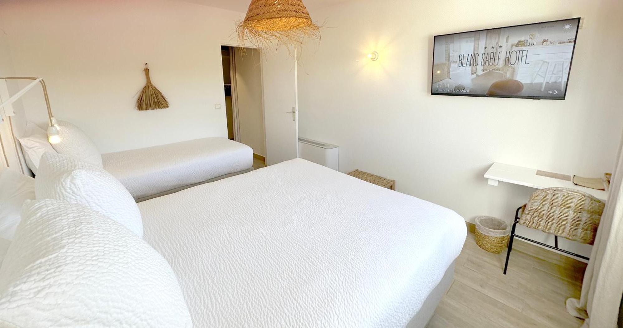 Blanc Sable Hotel Гольф-Жуан Экстерьер фото